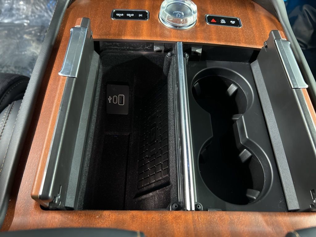 New 2026 Lincoln Navigator Black Label image 17