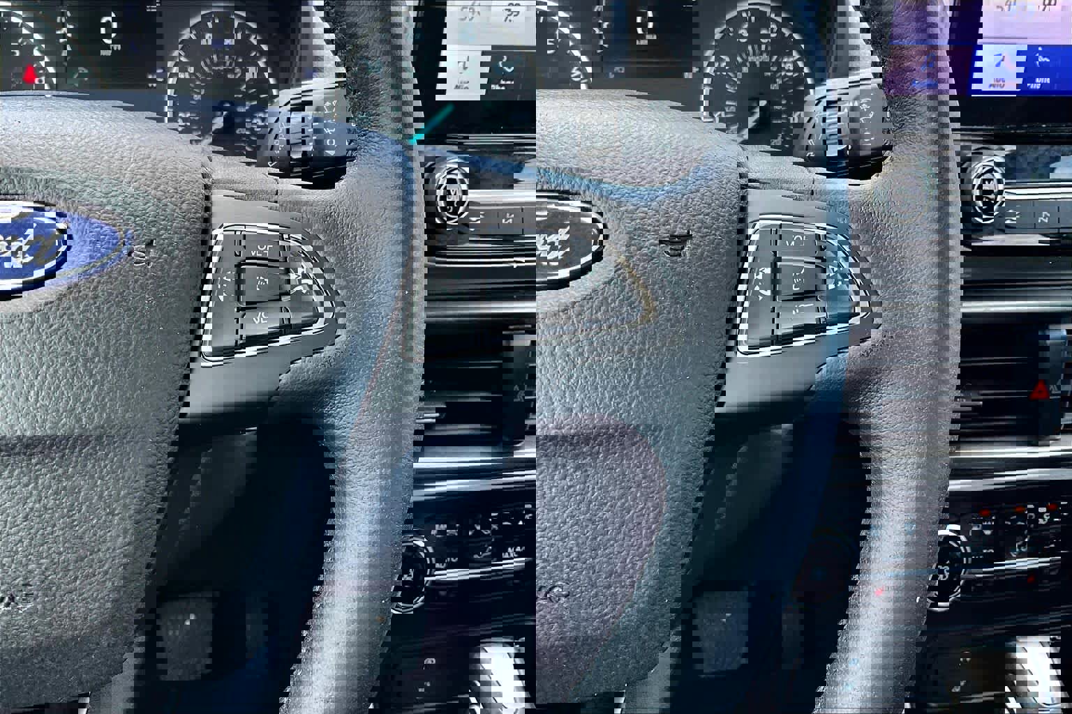 Used 2020 Ford EcoSport SE w/ SE Convenience Package image 24