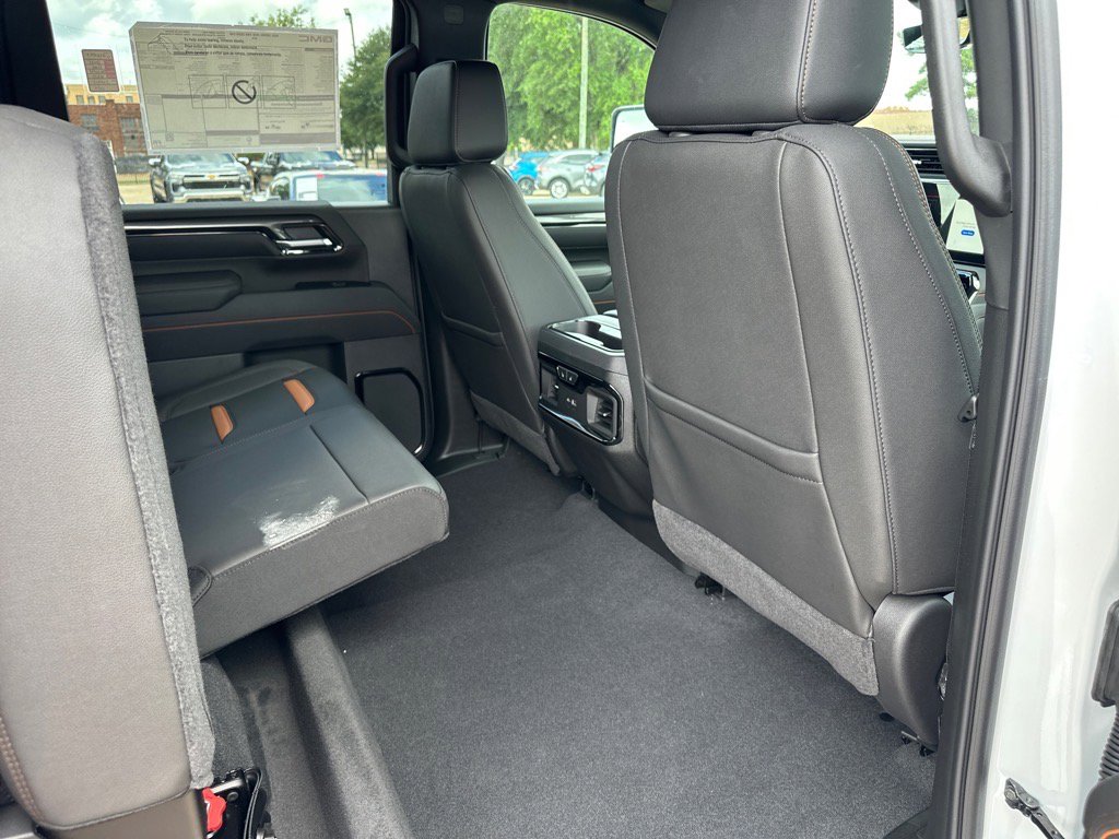 New 2025 GMC Sierra 2500 AT4 w/ AT4 Premium Plus Package image 11