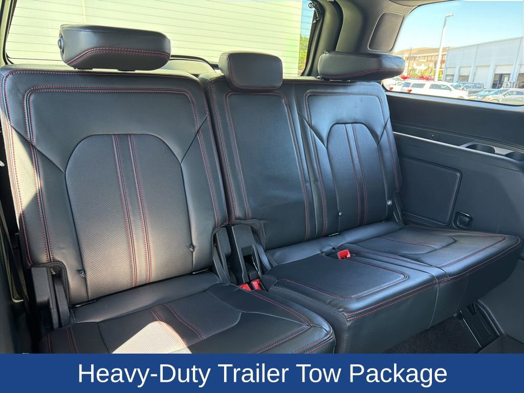 Used 2023 Ford Expedition Limited AWD/4WD image 18