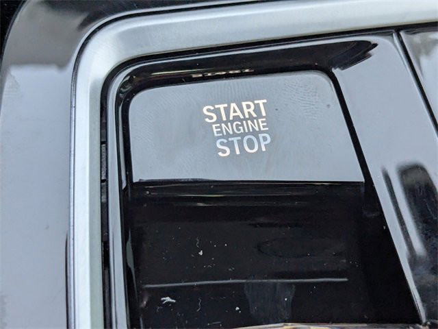 Used 2025 BMW 740i image 29