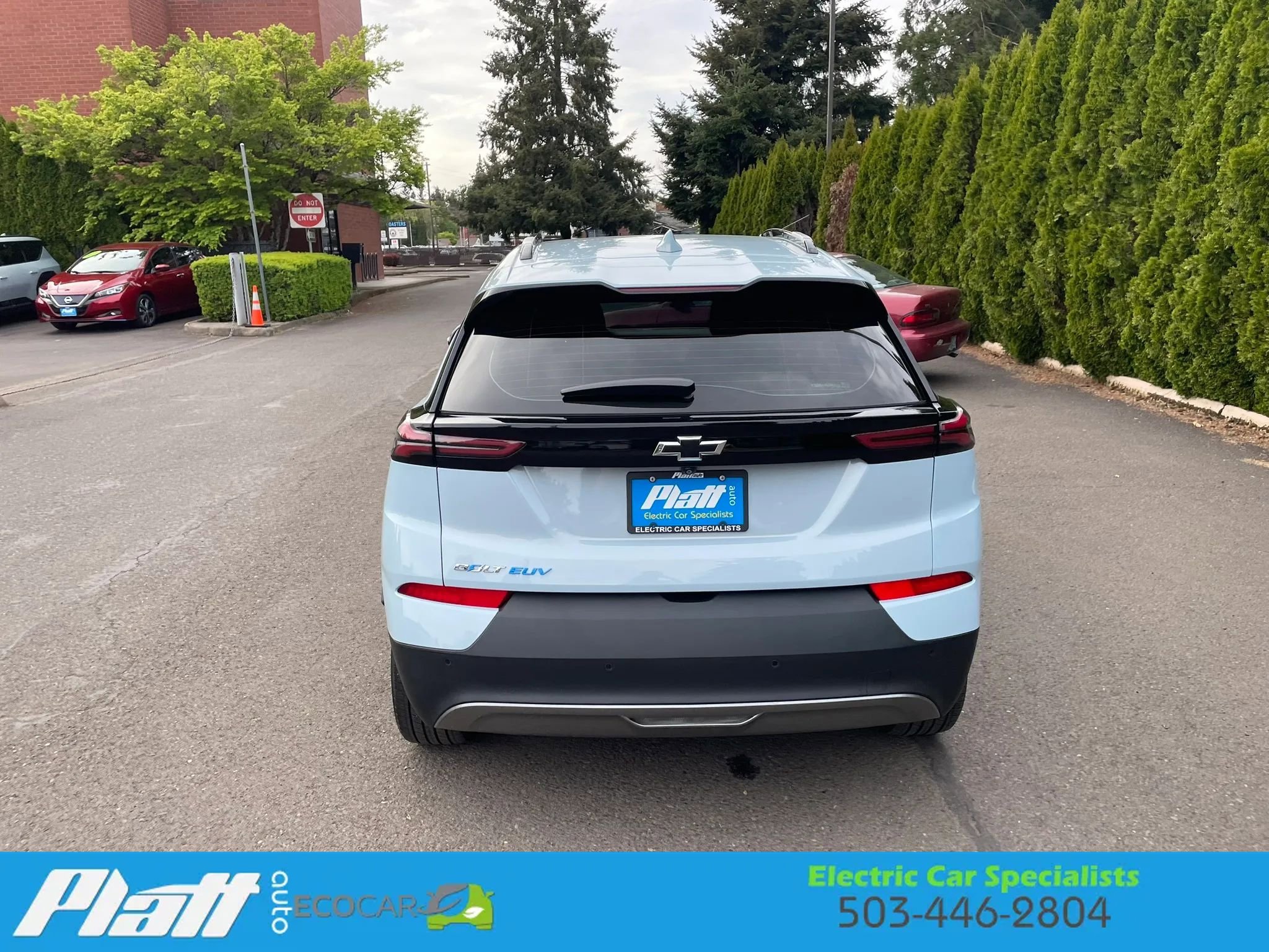 Used 2022 Chevrolet Bolt EUV LT w/ Comfort Package FWD image 7