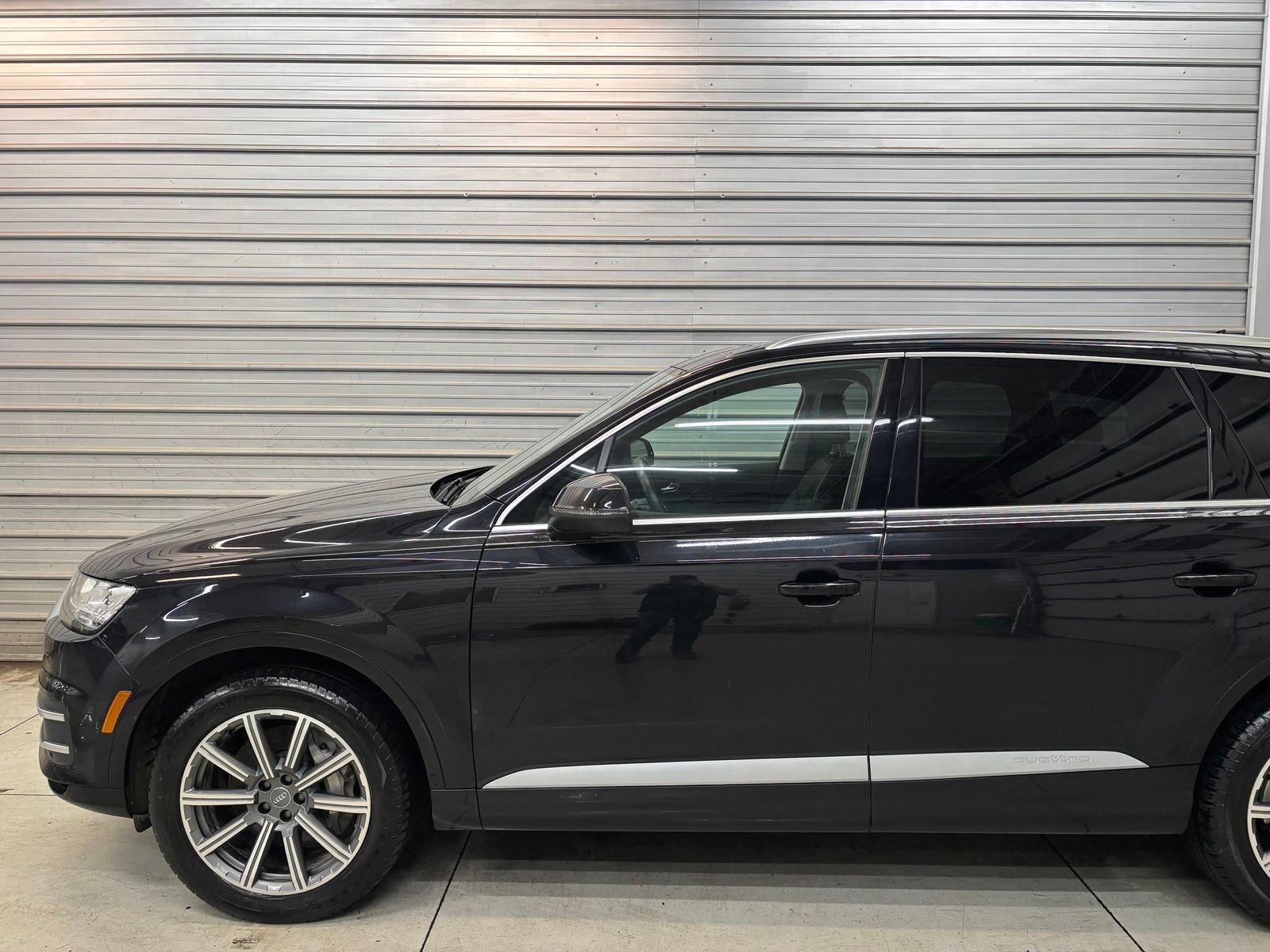 Used 2019 Audi Q7 3.0T Premium Plus w/ Premium Plus Package AWD/4WD image 3
