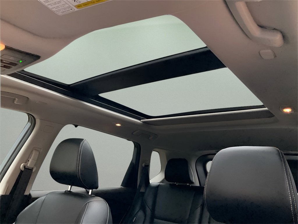 Used 2022 Nissan Rogue SL w/ SL Premium Package image 17