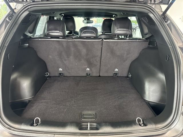 Used 2024 Jeep Compass Trailhawk image 8