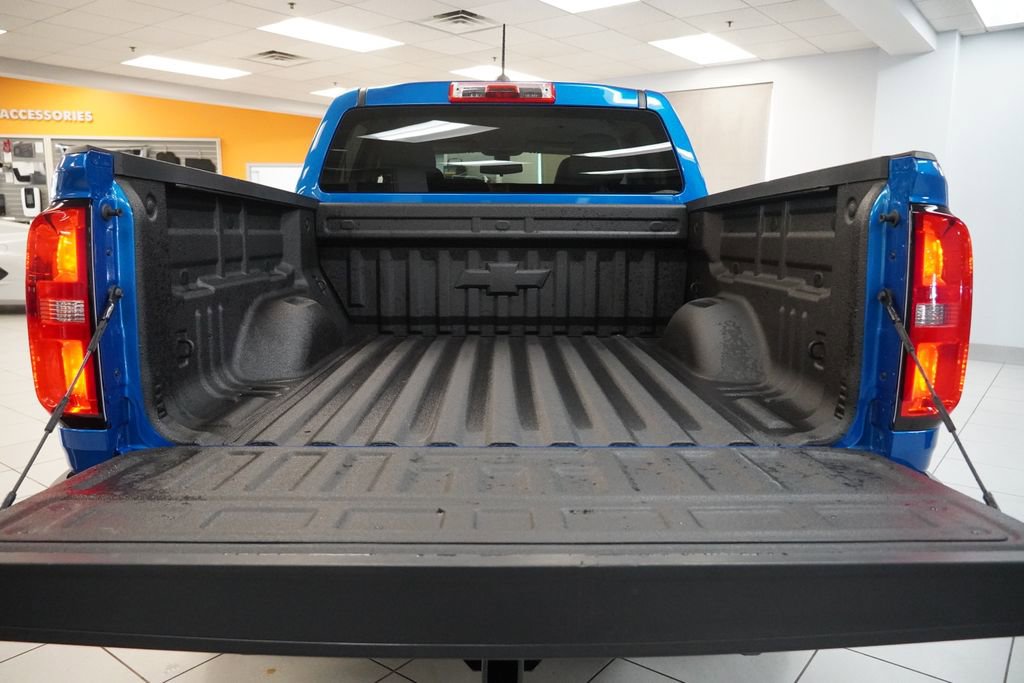 Used 2021 Chevrolet Colorado W/T w/ Custom Special Edition AWD/4WD image 18
