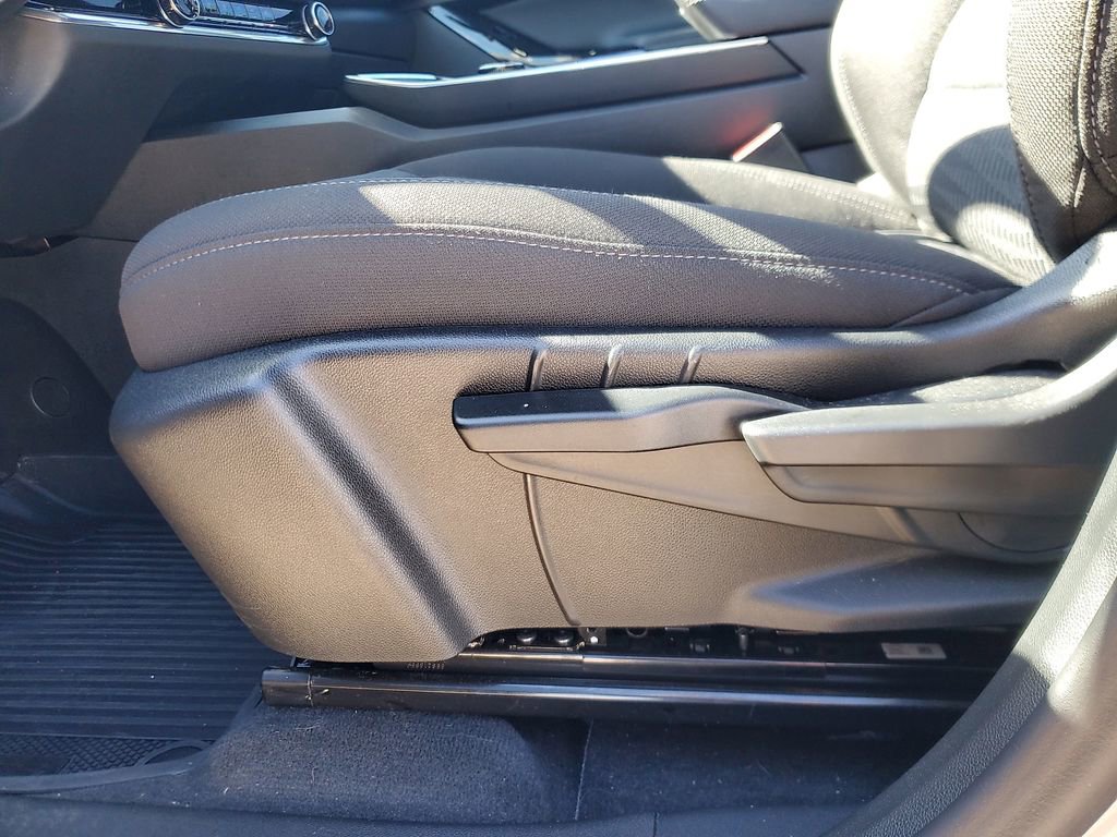 New 2026 Chevrolet Equinox LT w/ Midnight Edition image 12