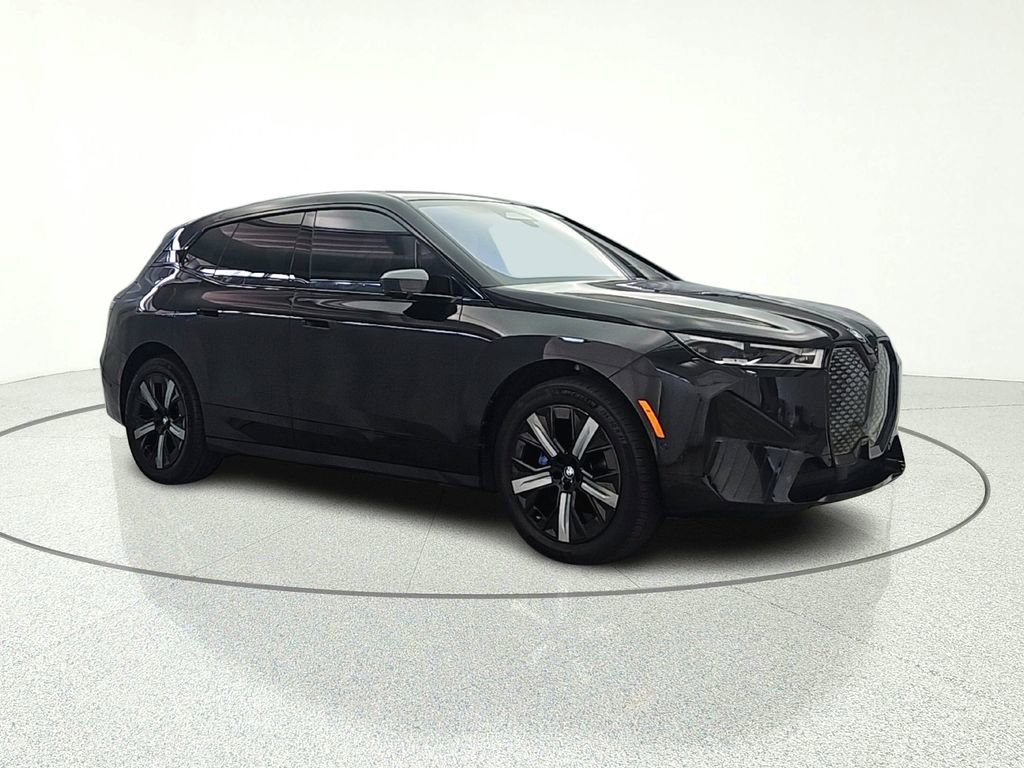 Used 2023 BMW iX xDrive50 w/ Sport Package AWD/4WD image 9