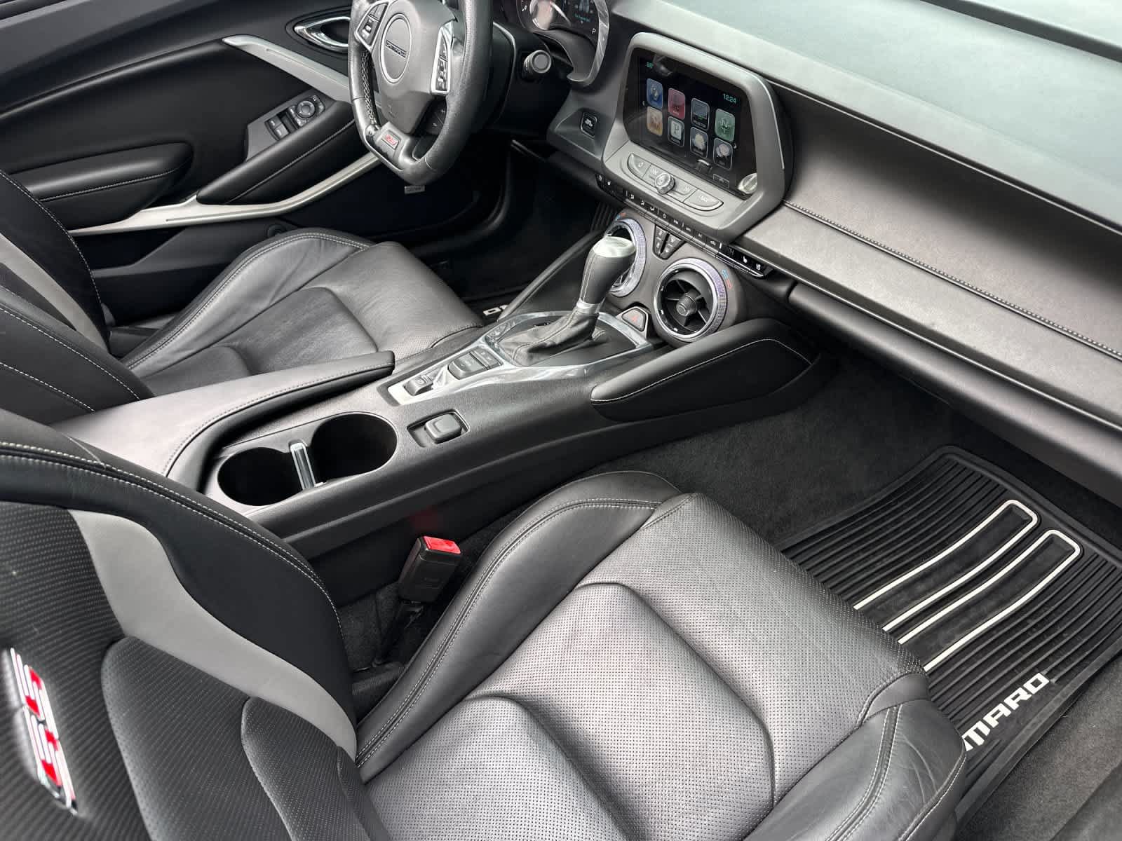 Used 2016 Chevrolet Camaro SS RWD image 18