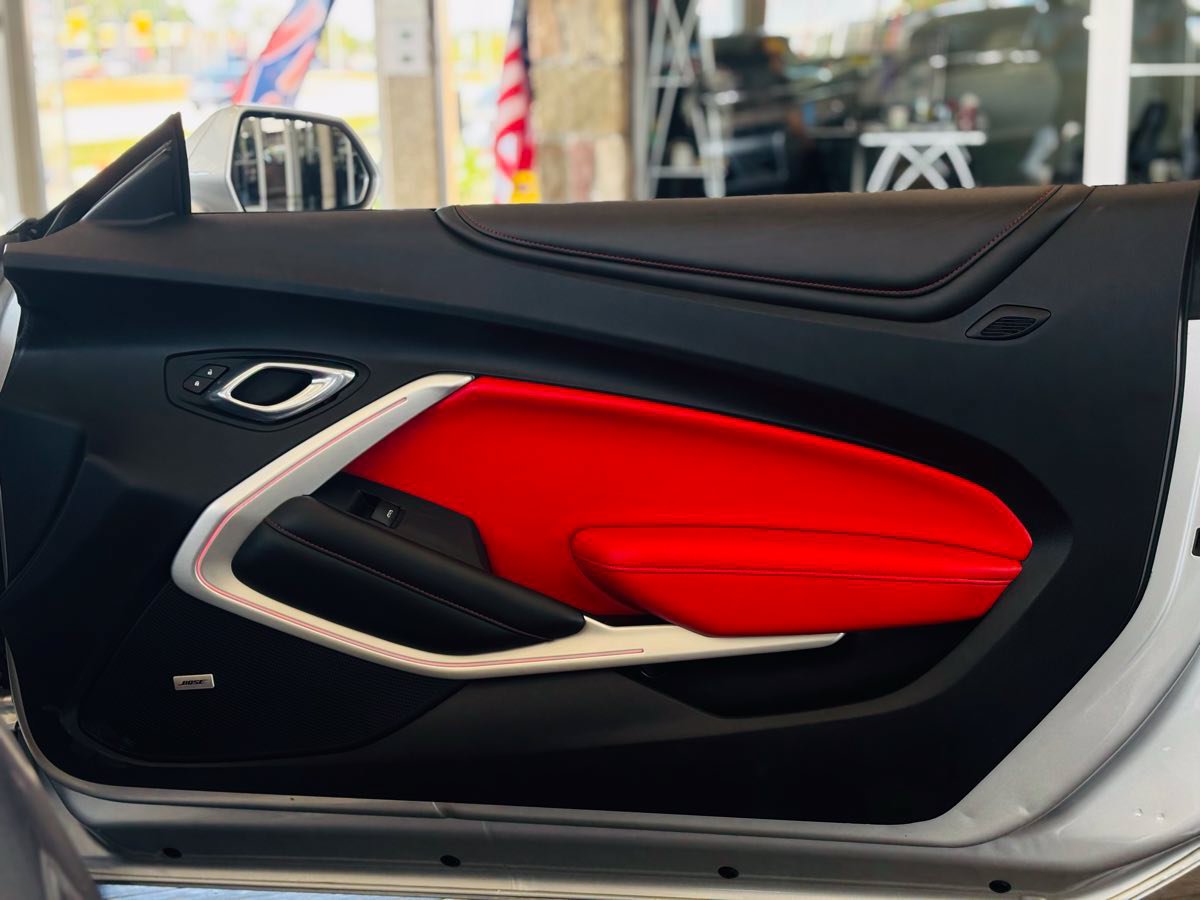 Used 2016 Chevrolet Camaro SS RWD image 40