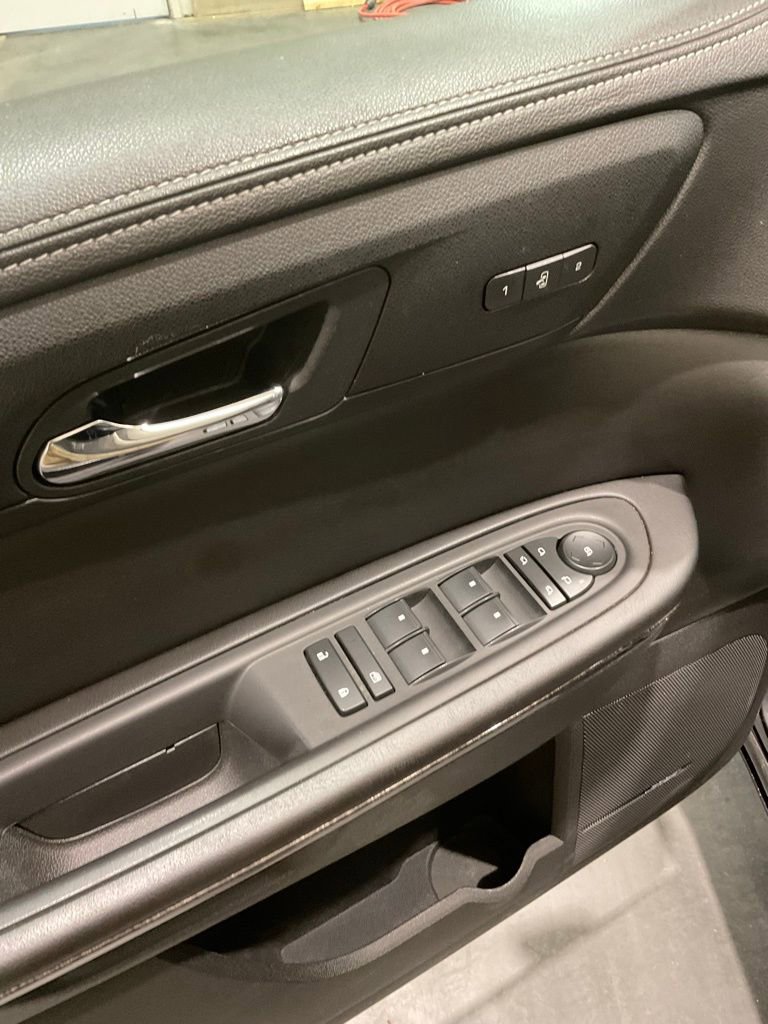 Used 2016 GMC Acadia SLT AWD/4WD image 7