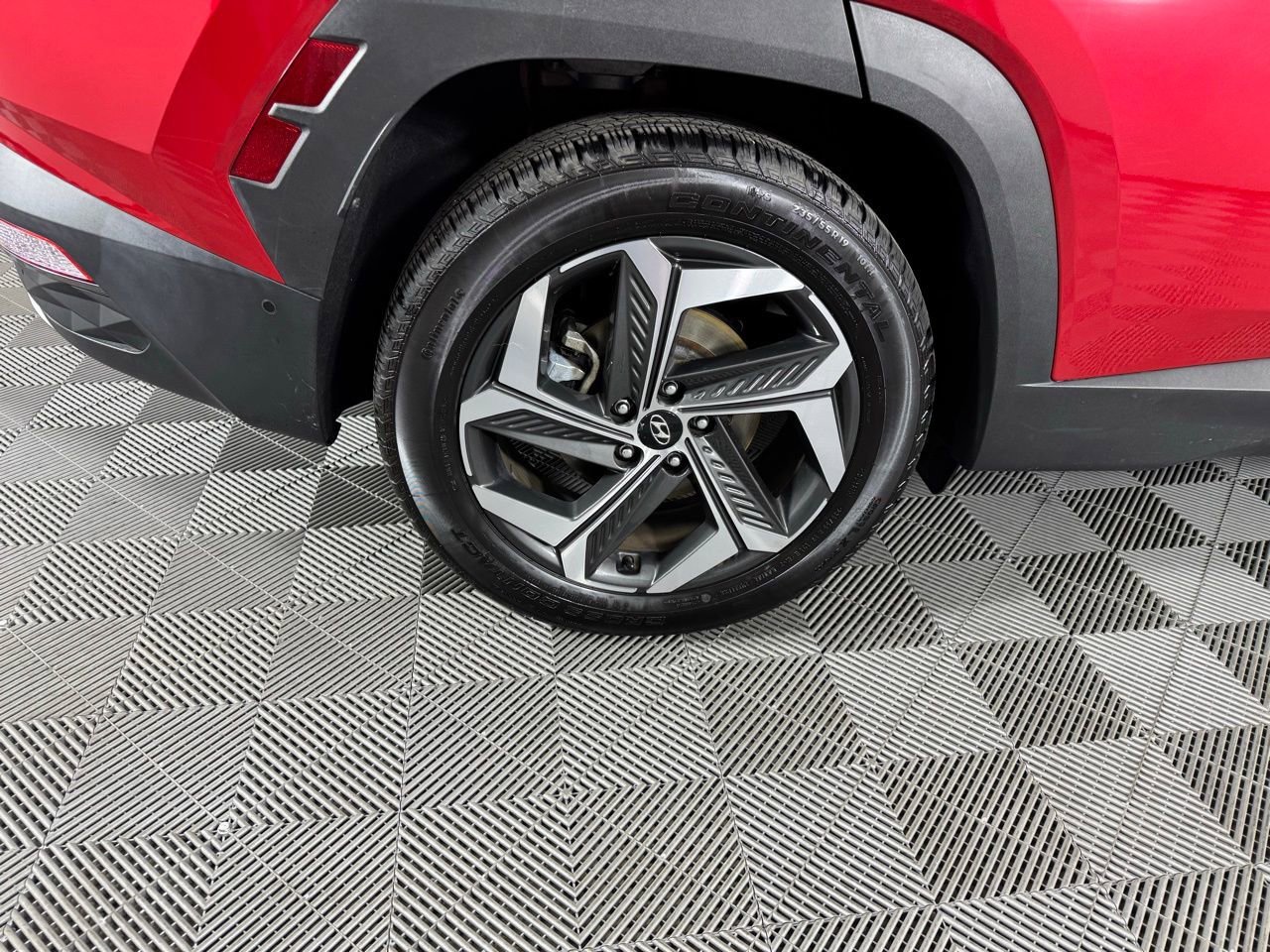 Used 2023 Hyundai Tucson Limited image 34