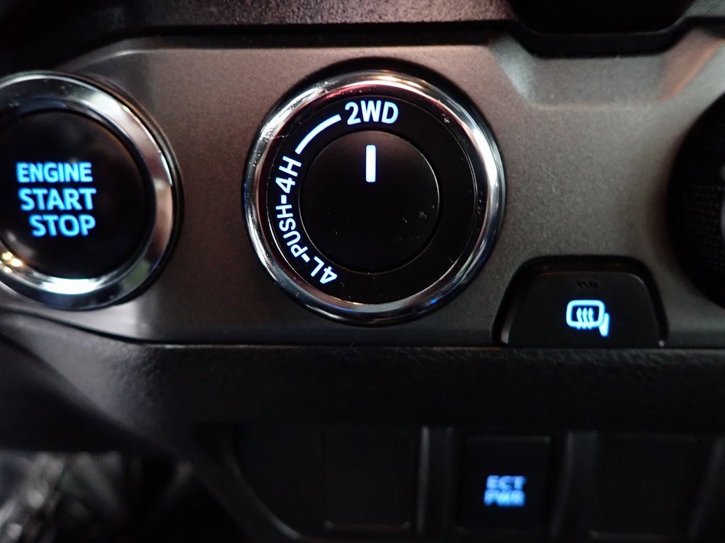 Used 2023 Toyota Tacoma TRD Off-Road image 2