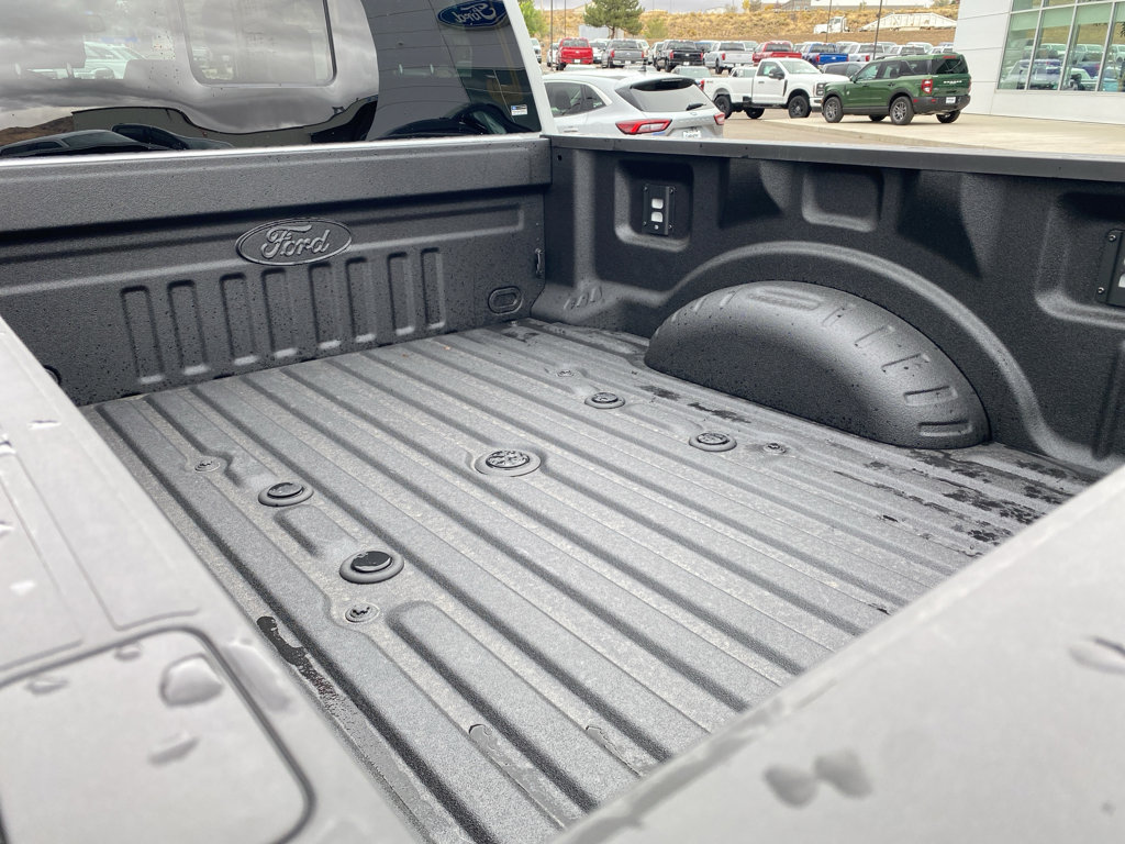 New 2026 Ford F350 4x4 Crew Cab Super Duty image 4