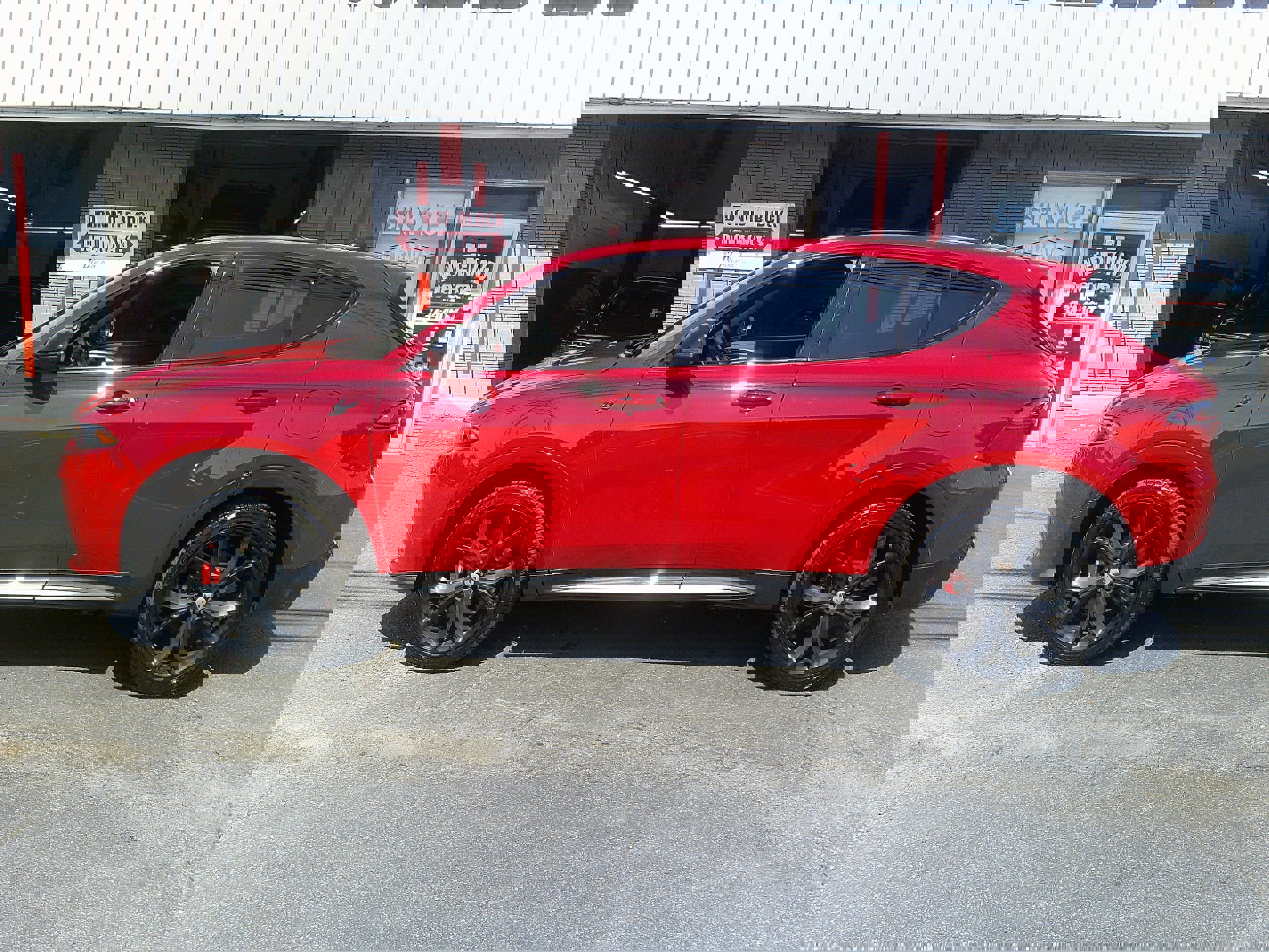 Used 2024 Dodge Hornet R/T Plus image 2