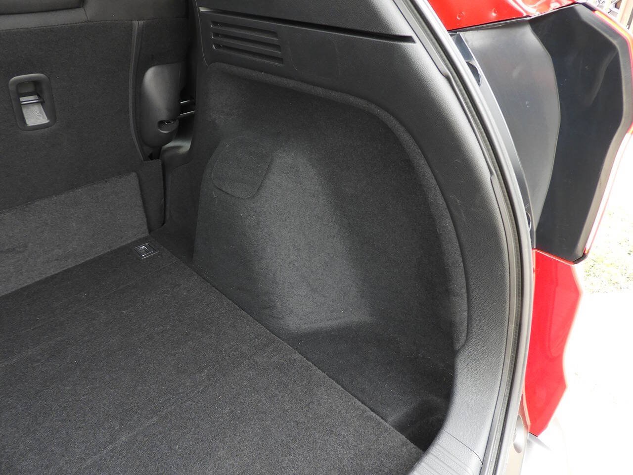 Used 2018 Honda HR-V LX image 25
