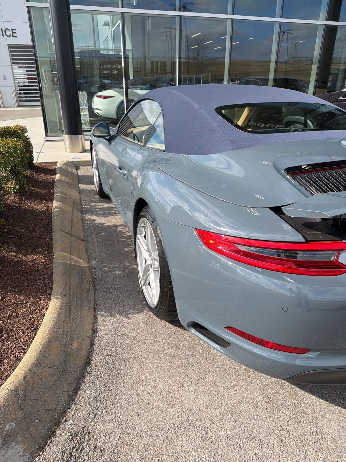 Used 2017 Porsche 911 Carrera image 5