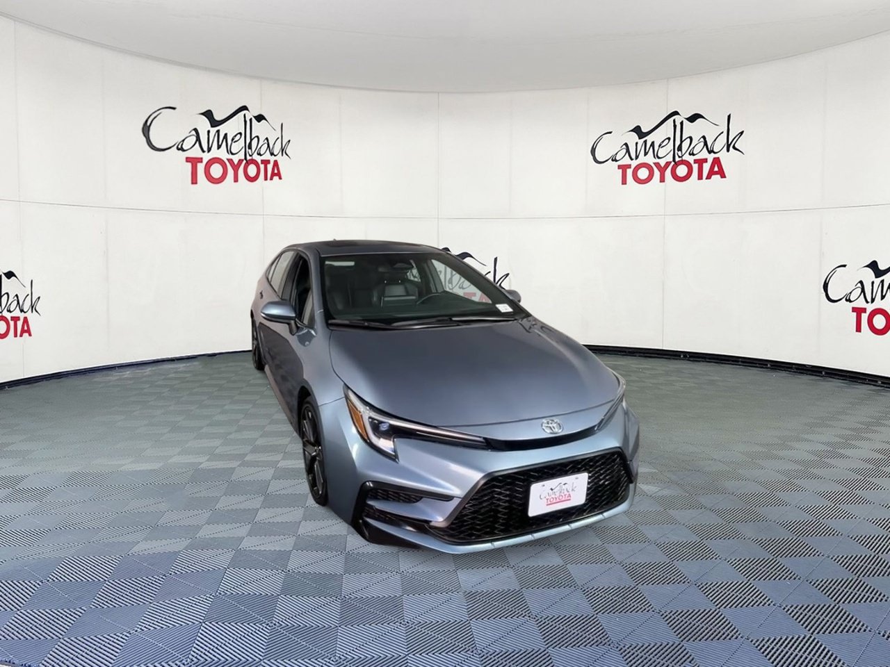 Used 2024 Toyota Corolla XSE FWD image 4