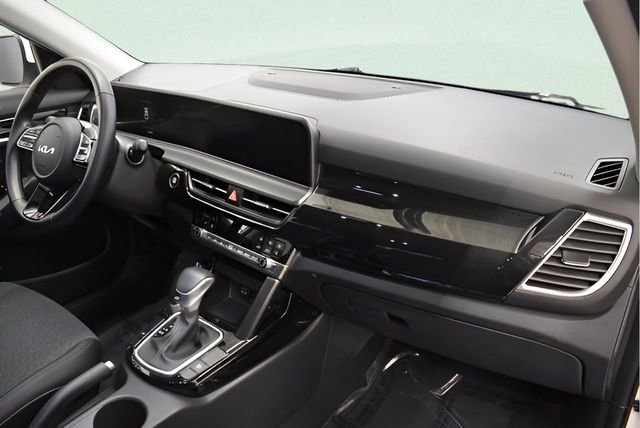 Used 2025 Kia Seltos S image 18