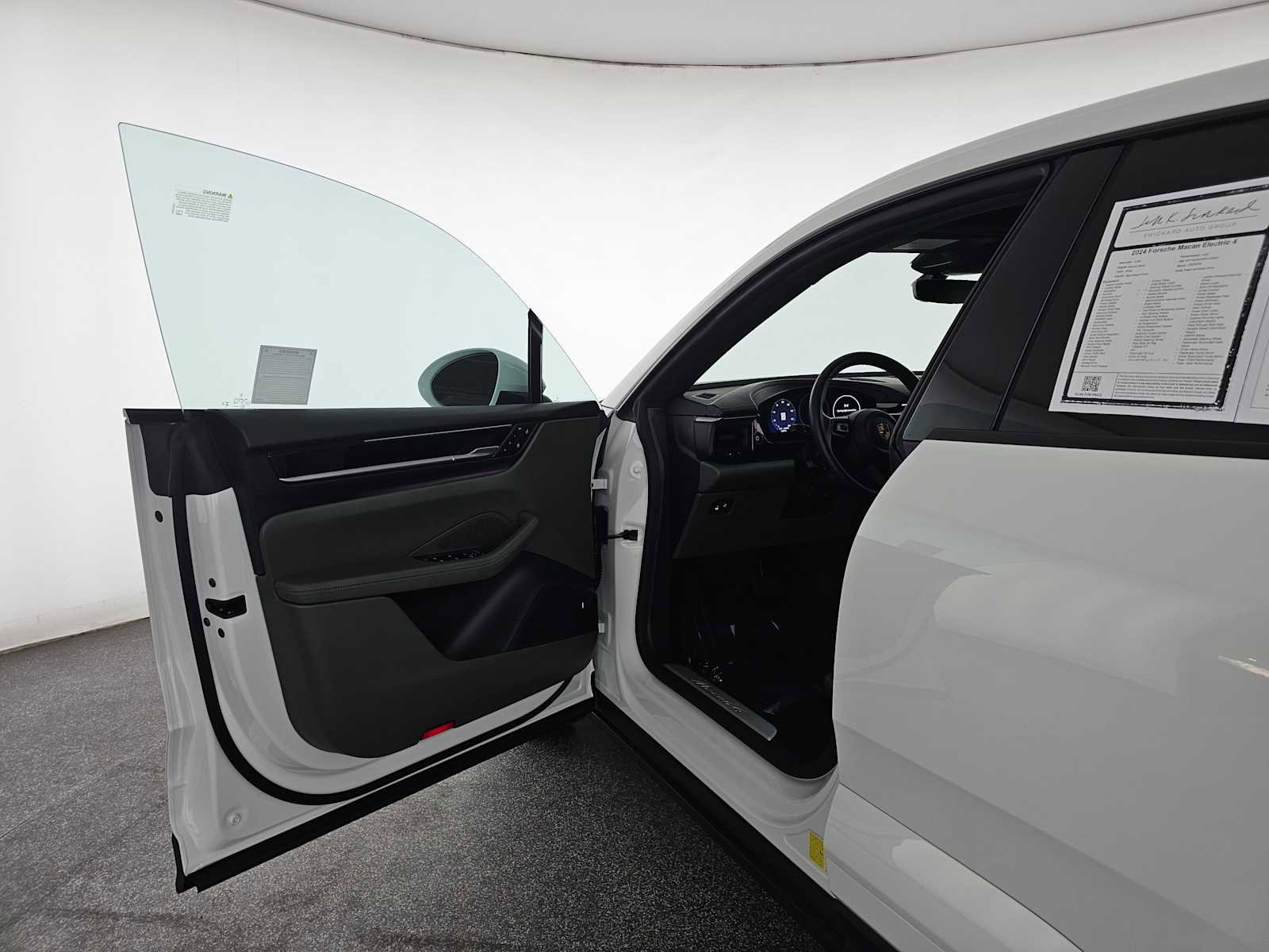 Used 2024 Porsche Macan 4 Electric image 20