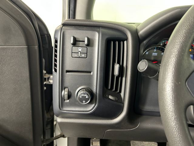 Used 2016 Chevrolet Silverado 1500 Custom w/ Custom Convenience Package AWD/4WD image 19