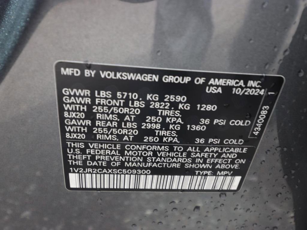 Used 2025 Volkswagen Atlas SE image 23