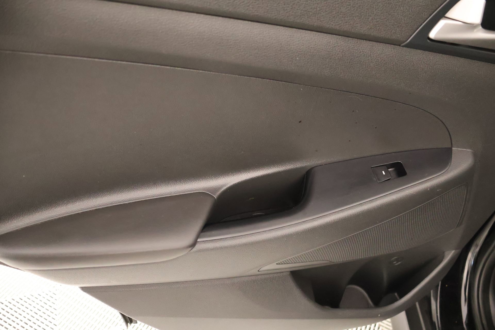 Used 2021 Hyundai Tucson Value FWD image 16