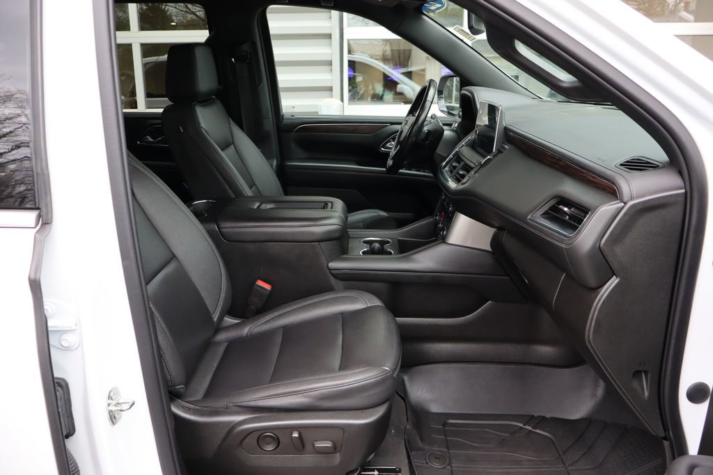 Used 2022 Chevrolet Tahoe LT w/ Luxury Package image 37