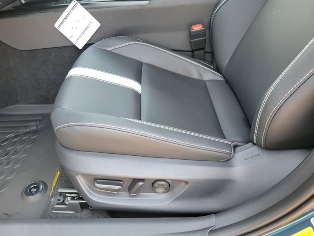 Used 2026 Toyota Camry SE image 6