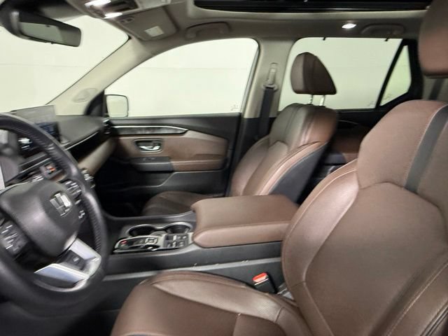 Used 2025 Honda Pilot Elite image 28