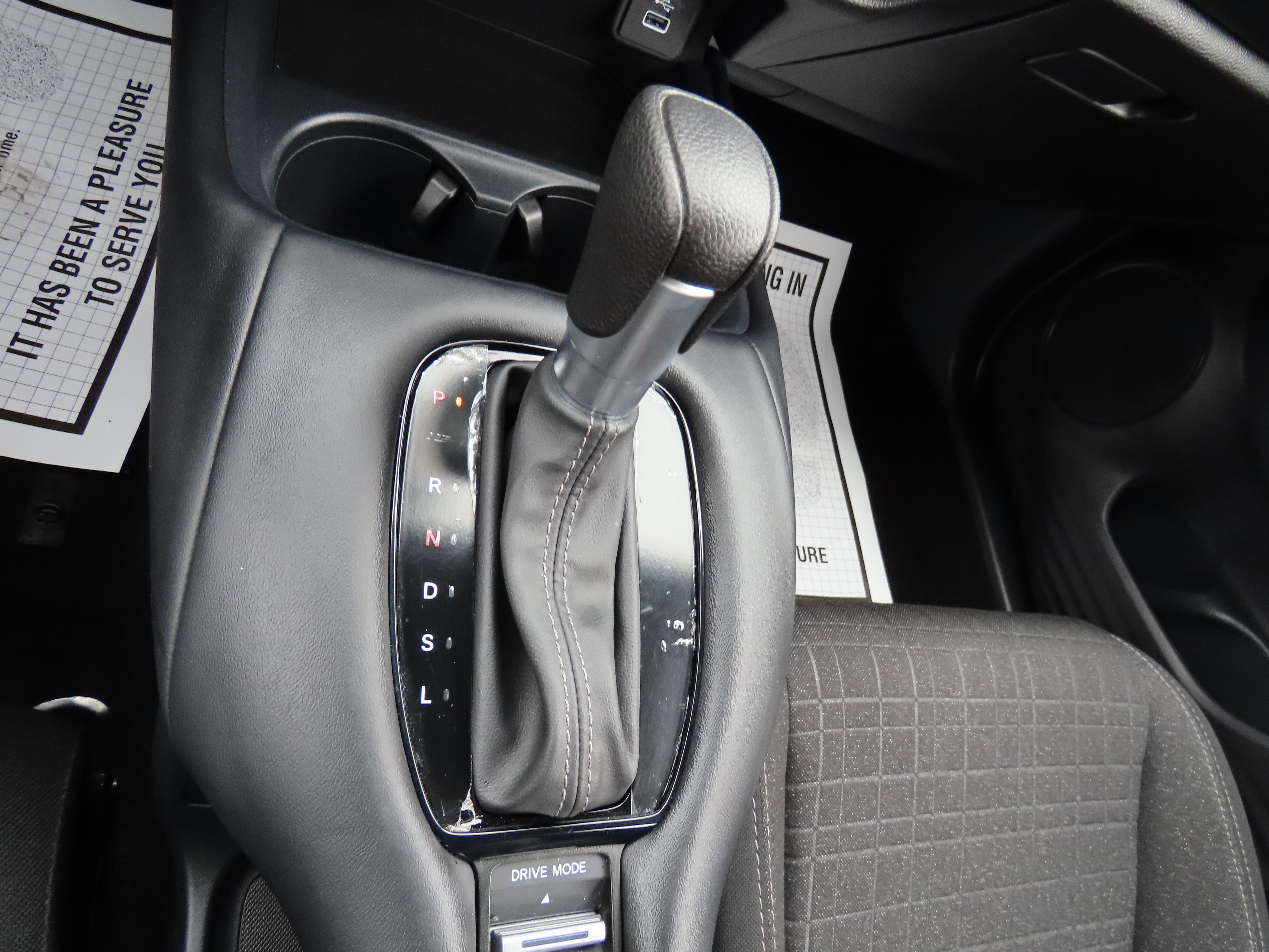 Used 2025 Honda HR-V LX image 26