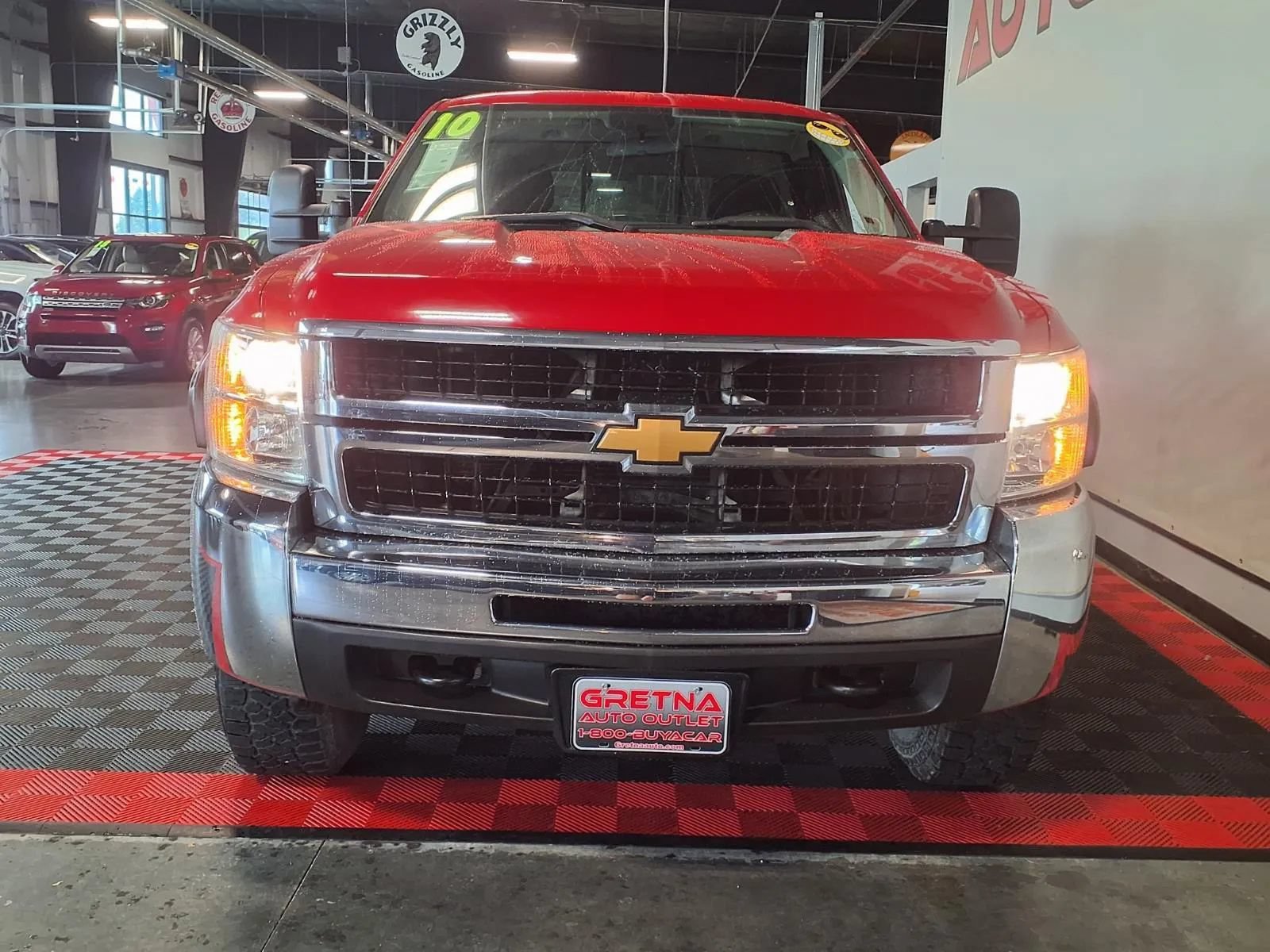 Used 2010 Chevrolet Silverado 3500 W/T AWD/4WD image 3