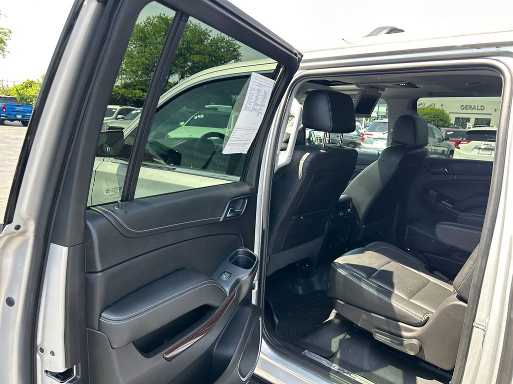 Used 2017 GMC Yukon XL SLT w/ Open Road Package AWD/4WD image 33