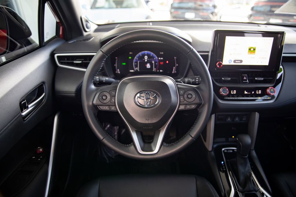 Used 2025 Toyota Corolla Cross AWD Hybrid w/ Convenience Package image 16