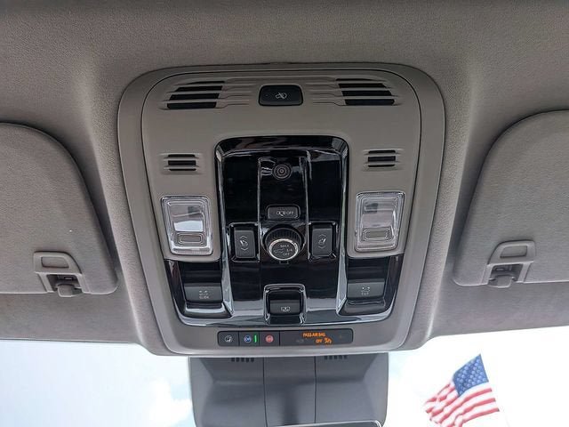 New 2026 Cadillac Escalade Platinum Luxury w/ LPO, Floor Liner Package AWD/4WD image 27