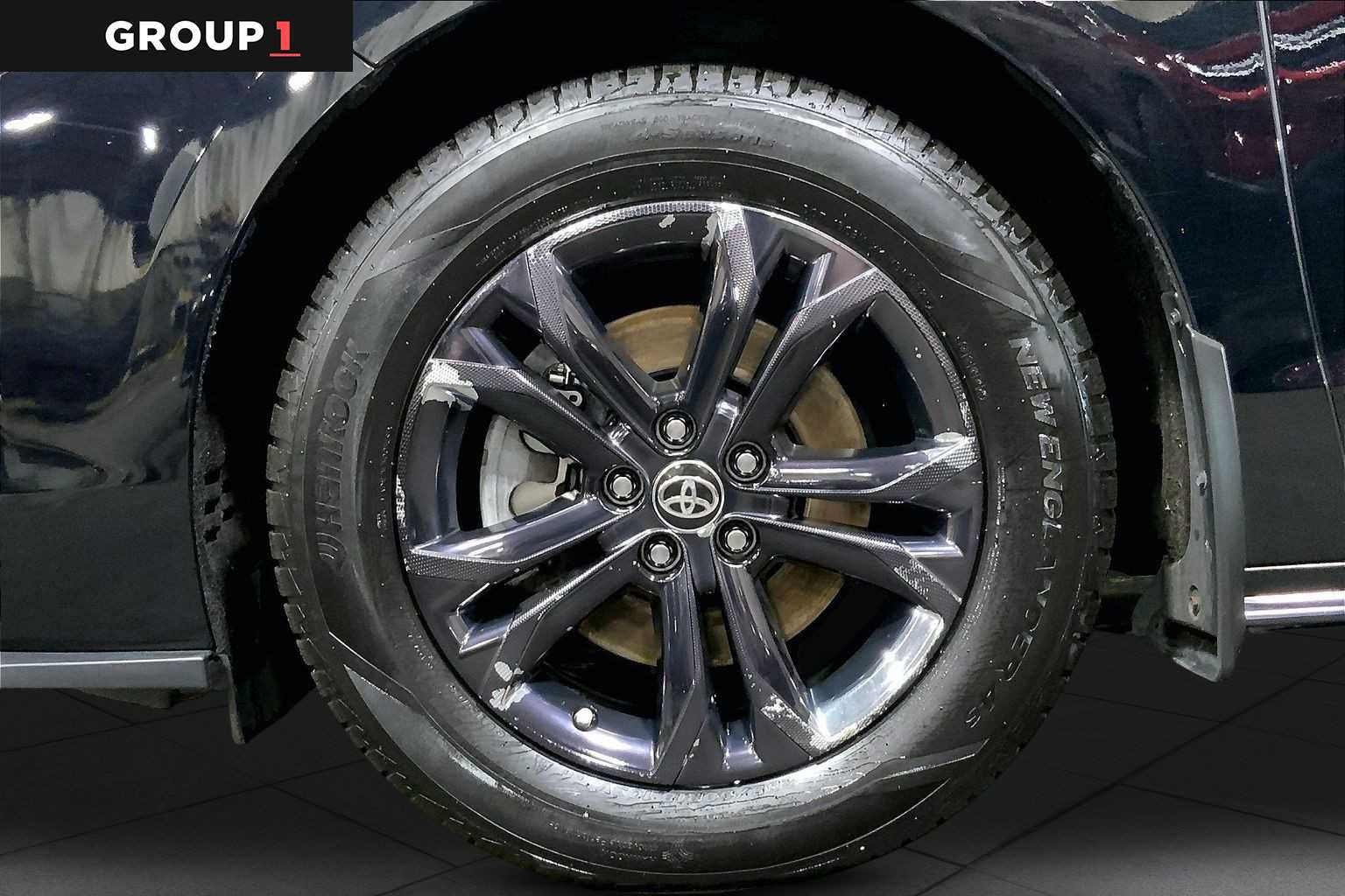 Used 2024 Toyota Sienna XSE w/ XSE Plus Package AWD/4WD image 11