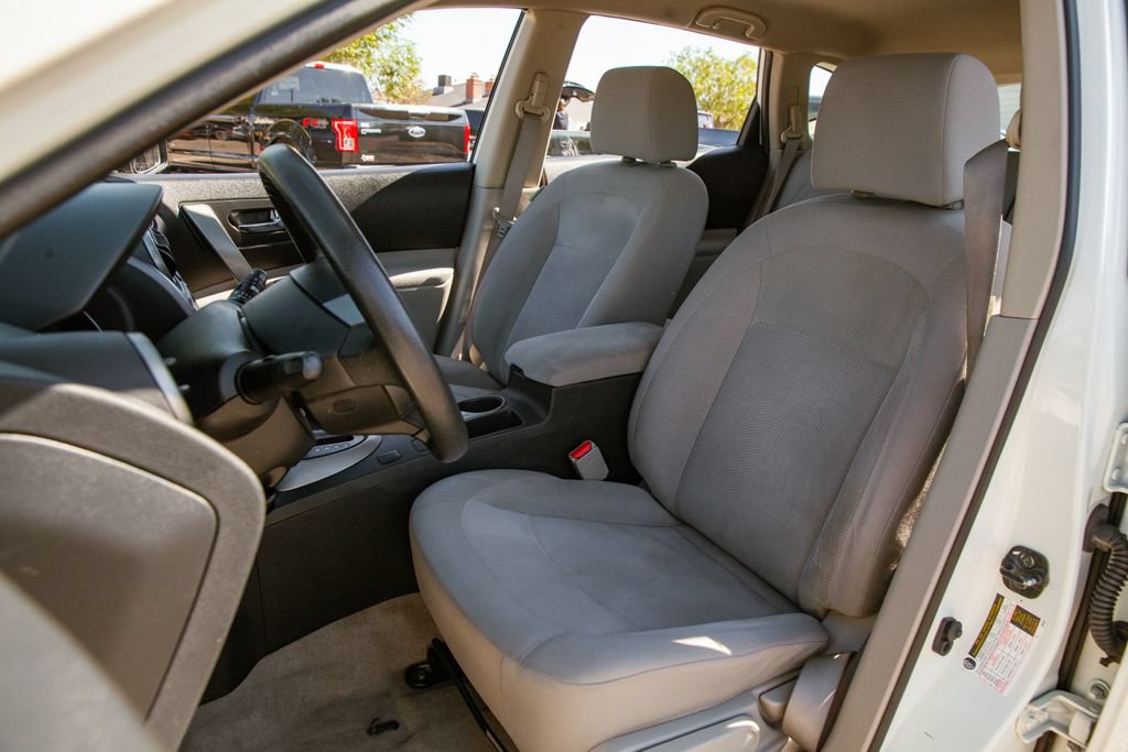 Used 2013 Nissan Rogue S FWD image 13