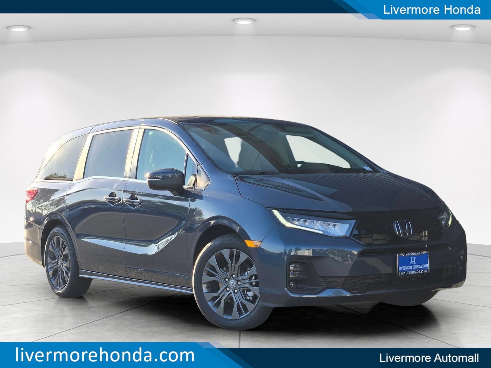 New 2026 Honda Odyssey Touring image 1