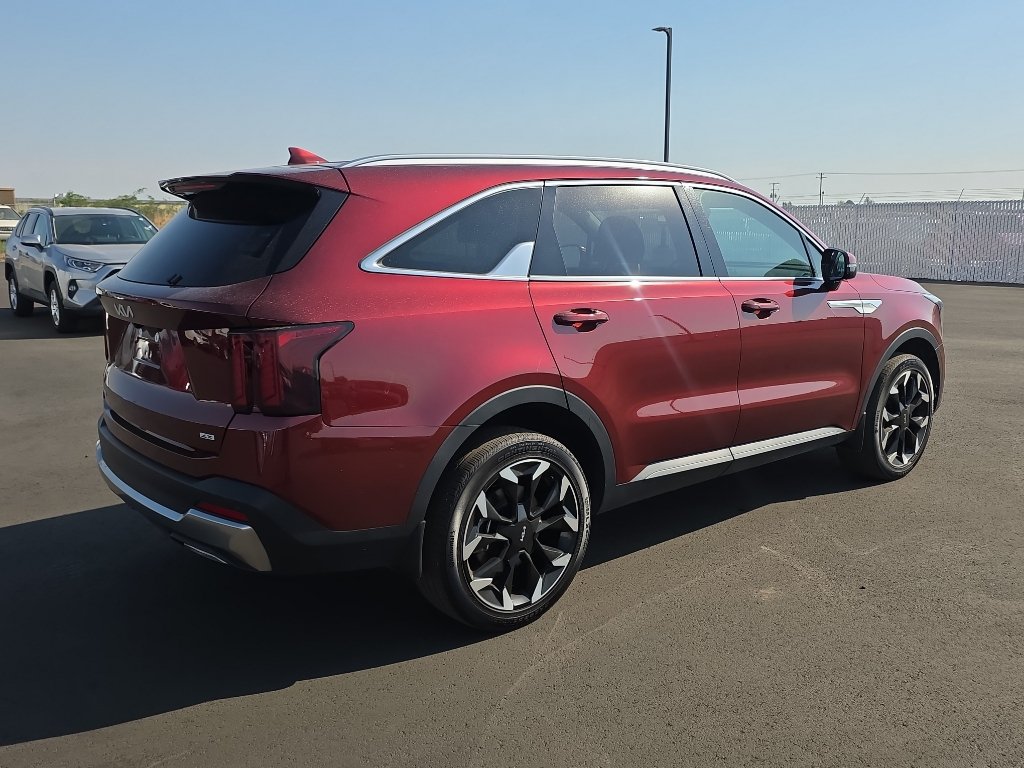 Used 2025 Kia Sorento EX AWD/4WD image 8