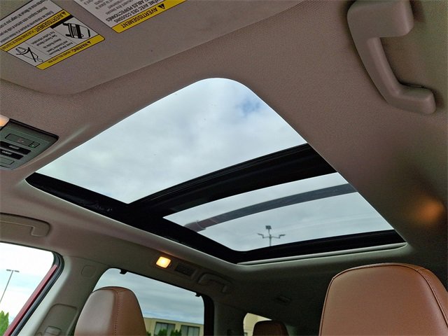 Used 2023 Nissan Pathfinder Platinum image 16