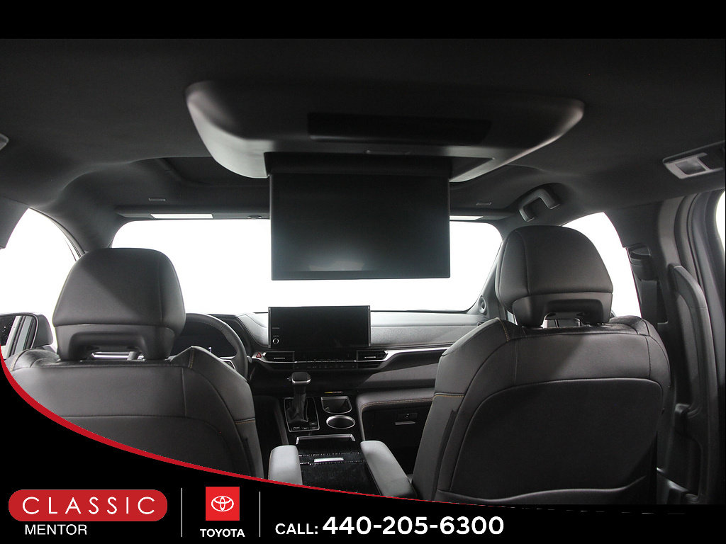 Certified 2026 Toyota Sienna XLE Woodland Edition AWD/4WD image 21