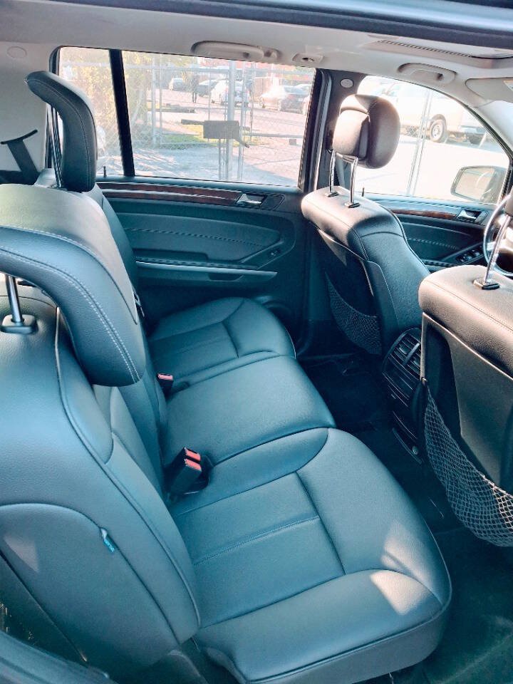 Used 2012 Mercedes-Benz GL 450 4MATIC w/ Premium 1 Pkg image 12