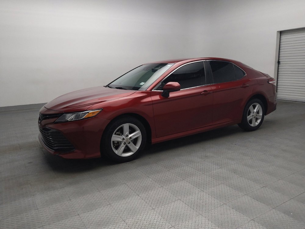 Used 2020 Toyota Camry LE FWD image 2