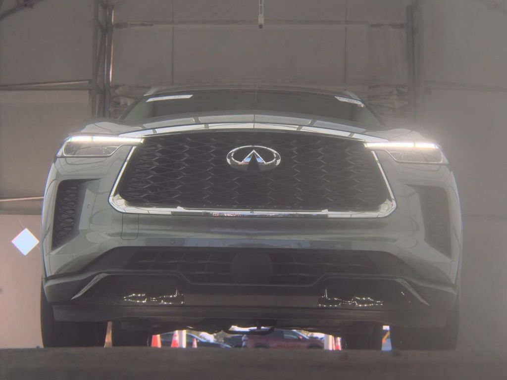 Certified 2024 INFINITI QX60 Luxe w/ Cargo Package FWD image 4