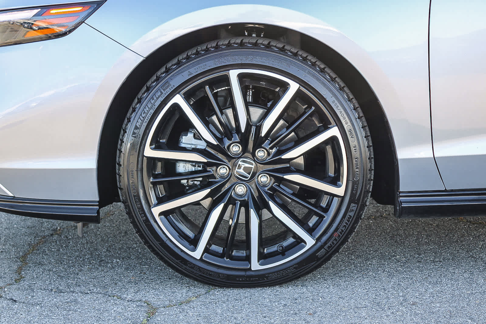 Certified 2025 Honda Accord Touring image 9