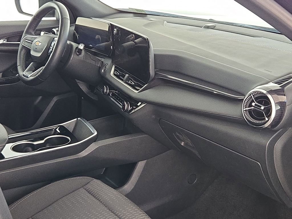 Used 2025 Chevrolet Equinox LT image 35