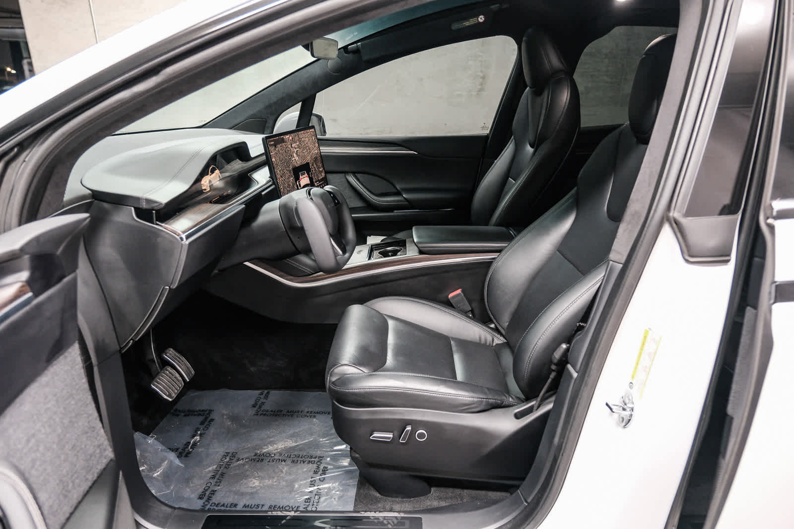 Used 2023 Tesla Model X AWD/4WD image 18