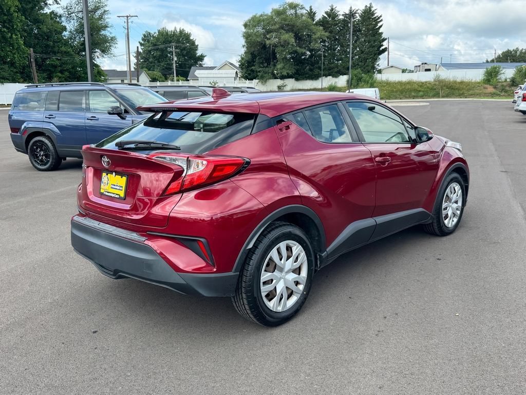 Used 2019 Toyota C-HR LE FWD image 3
