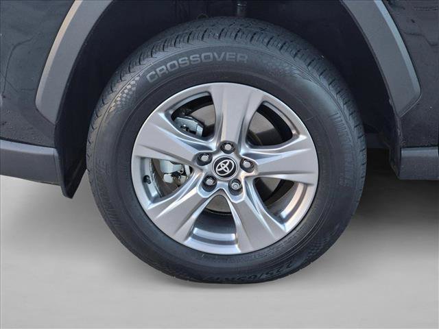 Certified 2025 Toyota RAV4 LE AWD/4WD image 22