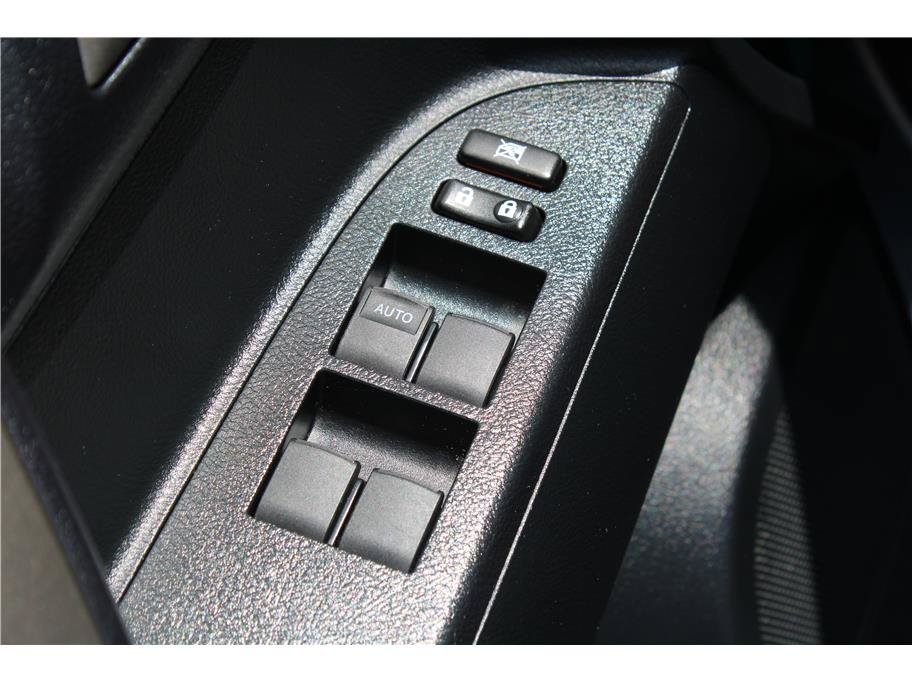 Used 2010 Toyota Highlander SE AWD/4WD image 16